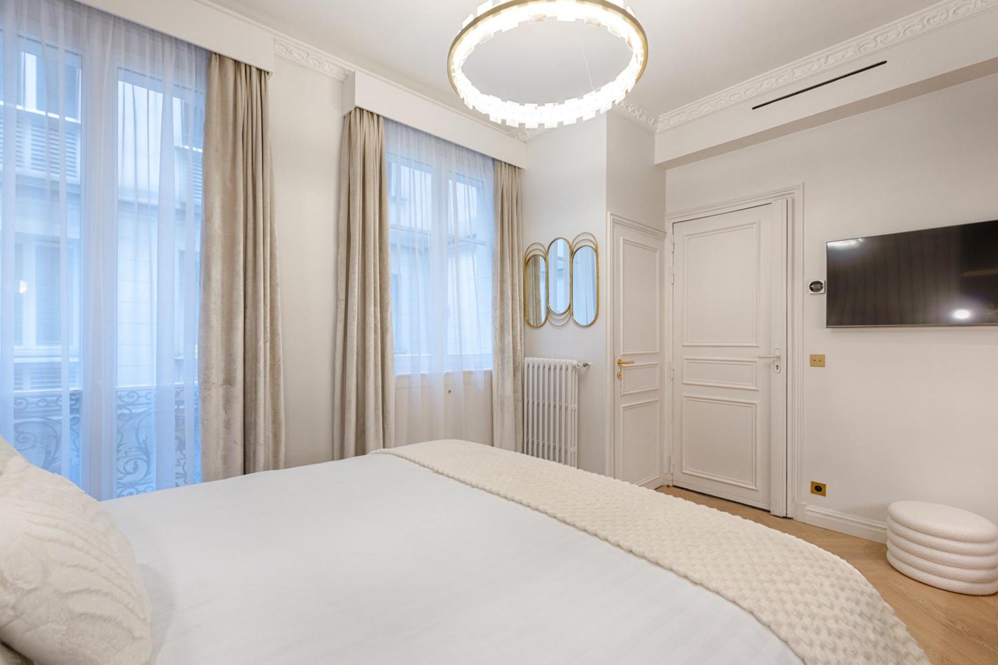 Apartment Charming Pied-a-terre Champs-elysee